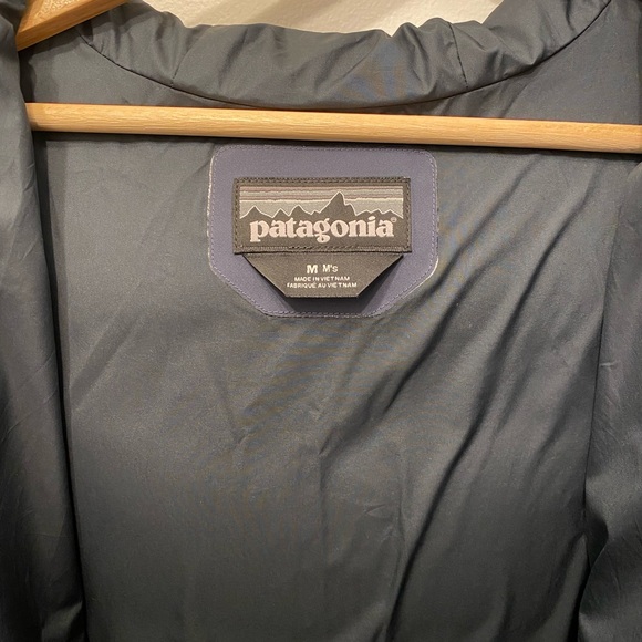 Patagonia men’s Jackson Glacier Parka waterproof puffer - Picture 4 of 9